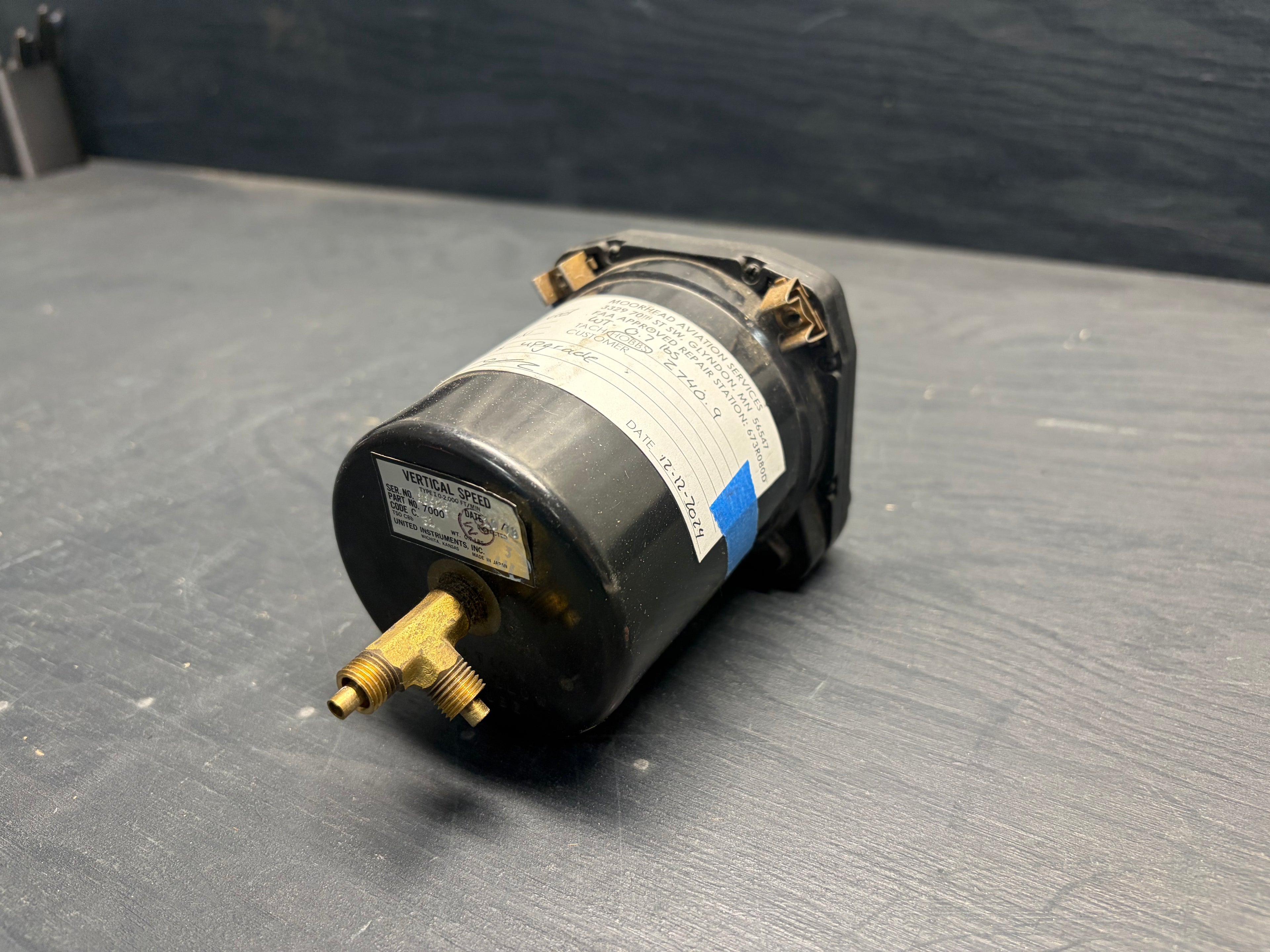 United Instruments Vertical Speed Indicator (VSI)