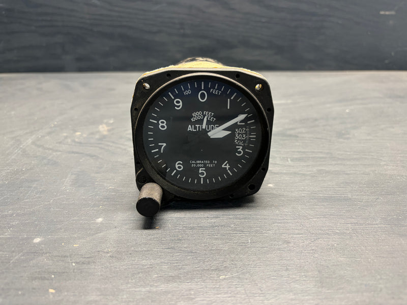 United Instruments Altimeter