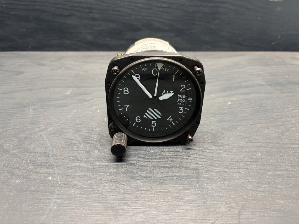 United Instruments 5934PA-1 sensitive altimeter (–1,000 to 35,000 ft).
