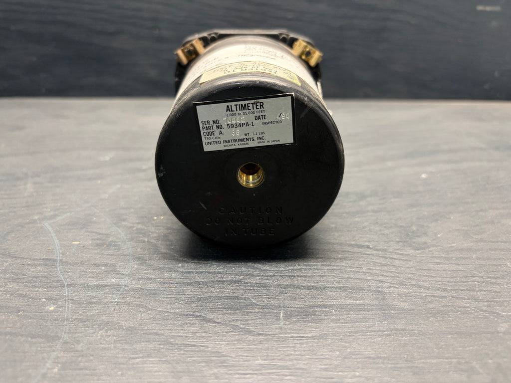United Instruments 5934PA-1 sensitive altimeter (–1,000 to 35,000 ft).