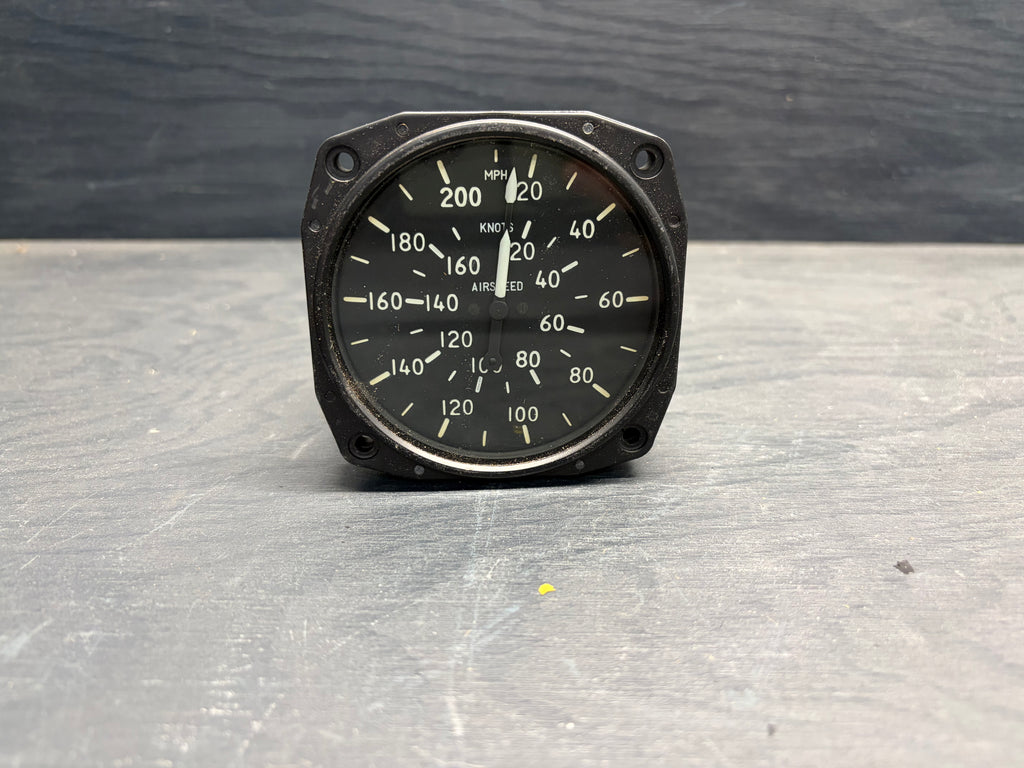 Dual-Scale Airspeed Indicator (MPH / Knots)