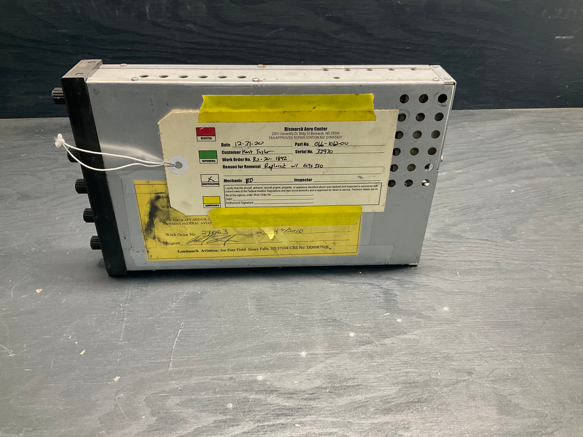 King (Bendix/King) KT 76A ATC Transponder, (P/N 066-1062-00, S/N 33970)