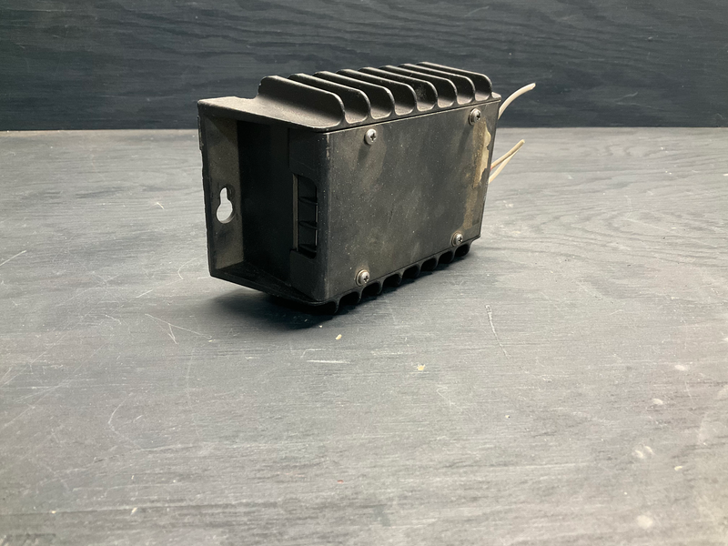 King Radio KA-39 Voltage Converter