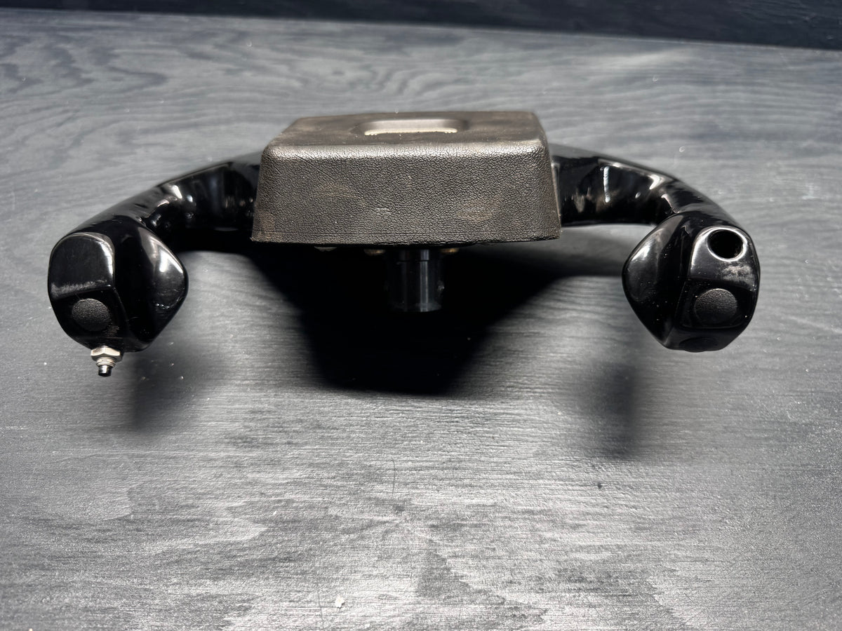 Cessna 182 passenger yoke