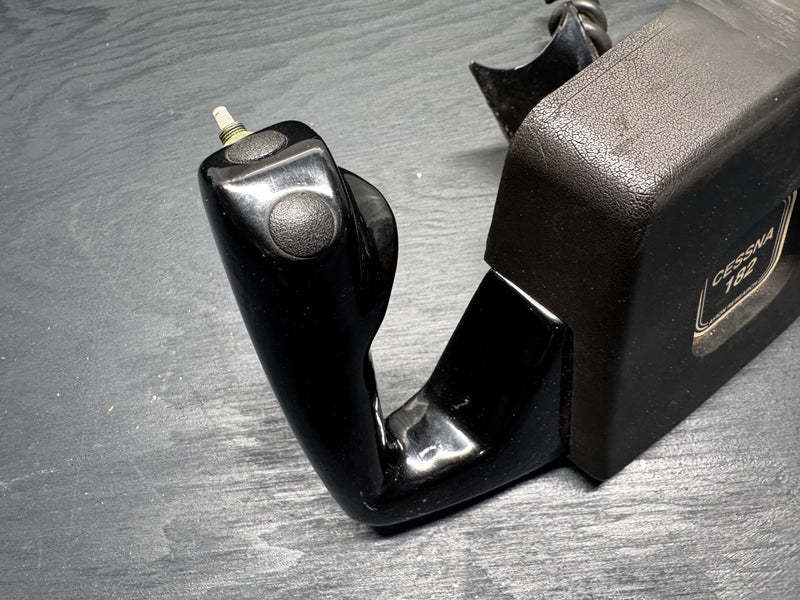 Cessna 182 Yoke — Pilot Side