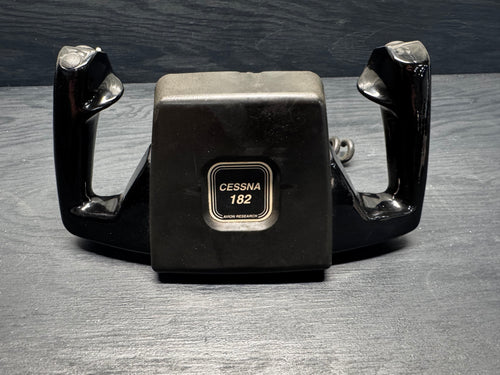Cessna 182 Yoke — Pilot Side